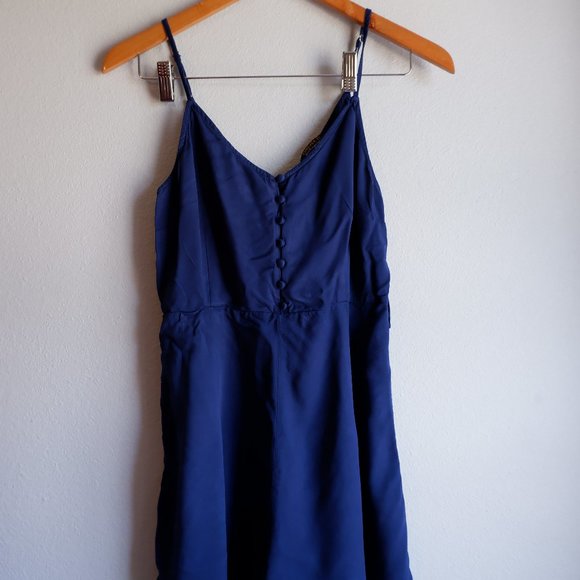 Forever21 Navy romper - Picture 4 of 6